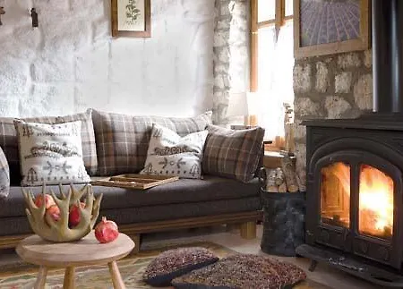 Pensjonat μαγεμένο βουνό 4*