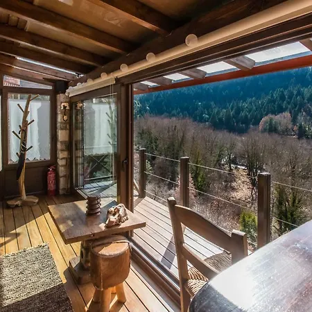 μαγεμένο βουνό Pensión Karpenísion