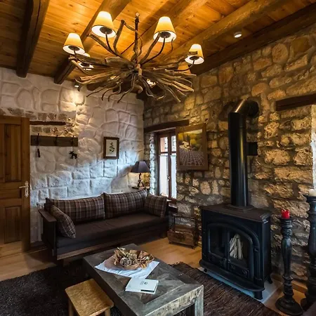 Pensión μαγεμένο βουνό 4*