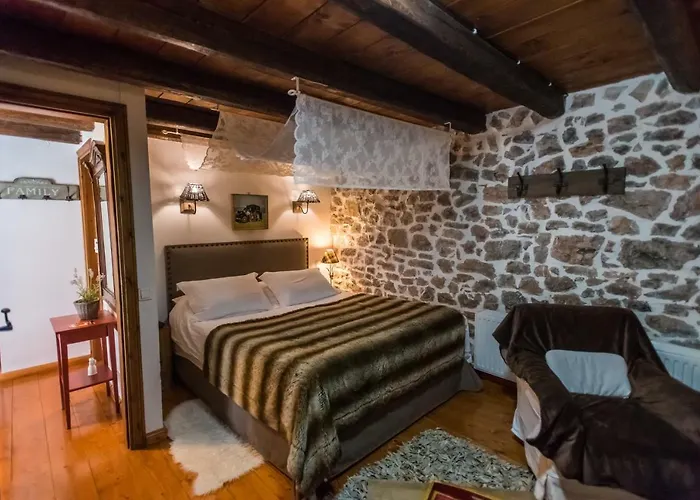 Gasthof μαγεμένο βουνό Karpenísion