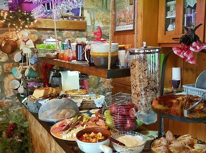 Gasthof μαγεμένο βουνό Karpenísion